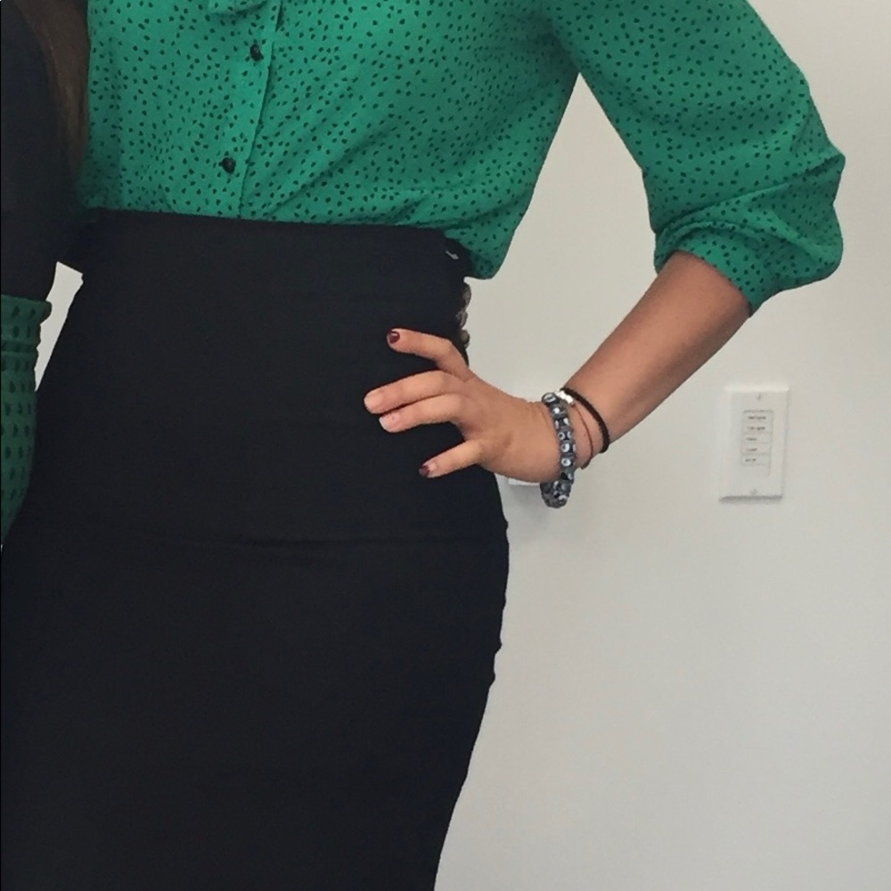 Zara black neoprene like black skirt